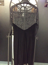 Load image into Gallery viewer, Size 4 Eliza J Dress