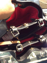 Load image into Gallery viewer, Dooney &amp; Bourke handbag