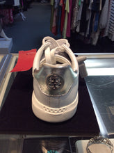Load image into Gallery viewer, Tory Burch 7.5 Sneakers