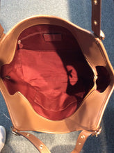 Load image into Gallery viewer, Coach handbag