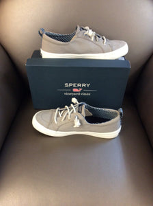 7.5 Sperry Sneakers