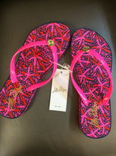 Load image into Gallery viewer, Lilly Pullitzer 7/8 flip flops