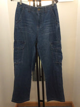 Load image into Gallery viewer, Size 3 Union Bay Jeans
