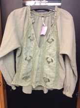 Load image into Gallery viewer, Free People Size XS Light Green Blouse
