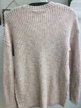 Load image into Gallery viewer, Size M loft Sweater