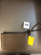 Load image into Gallery viewer, Coach Wristlet