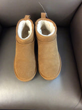 Load image into Gallery viewer, 9.5 ASPEN Boots
