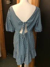 Load image into Gallery viewer, Size 8 loft Dress