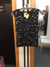 Load image into Gallery viewer, quest-ce quest c'est? Size m Black jersey