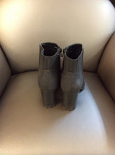 Load image into Gallery viewer, 7 Kelly &amp; Katie Ankle Boots