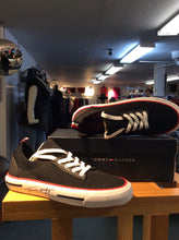 Load image into Gallery viewer, 7 tommy hilfiger Sneakers