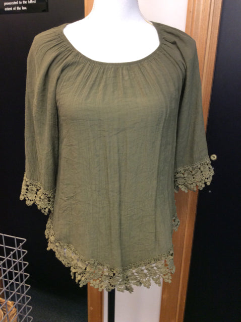 linda leal Size s Green Blouse