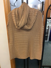 Load image into Gallery viewer, White House/Black Market Size M Sweater