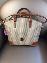 Load image into Gallery viewer, Dooney &amp; Bourke handbag