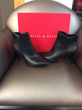 Load image into Gallery viewer, 7 Kelly &amp; Katie Ankle Boots