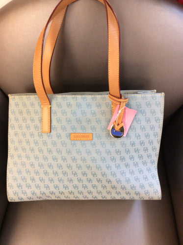 Dooney & Bourke tote
