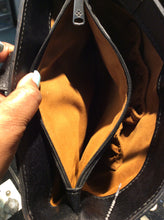 Load image into Gallery viewer, Patricia Nash crossbody