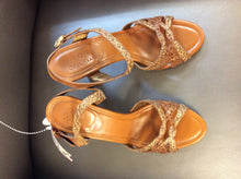 Load image into Gallery viewer, 7.5 Cole Haan Sandals