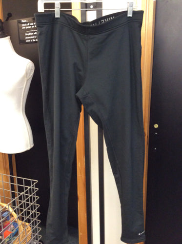 Size L Nike leggings
