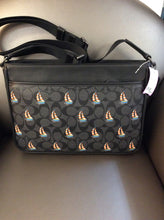 Load image into Gallery viewer, Coach handbag