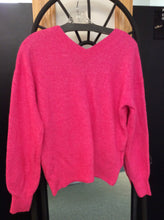 Load image into Gallery viewer, Size S loft Sweater