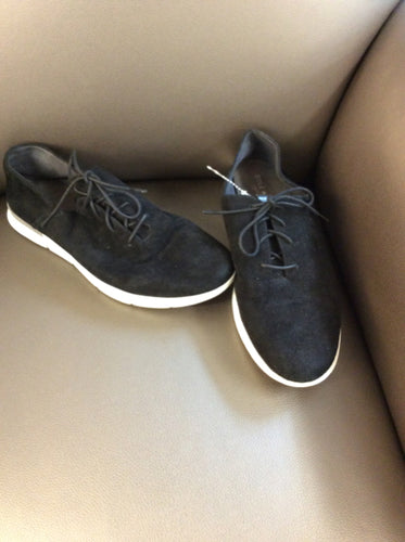 Cole Haan Size 8 Black Shoes
