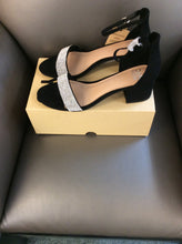 Load image into Gallery viewer, Madden nyc 11 heels