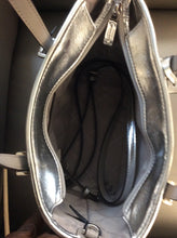 Load image into Gallery viewer, Michael Kors crossbody