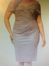 Load image into Gallery viewer, Size 20W xscape Dress