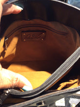 Load image into Gallery viewer, Patricia Nash crossbody