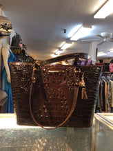 Load image into Gallery viewer, Brahmin tote