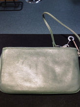 Load image into Gallery viewer, Coach Wristlet