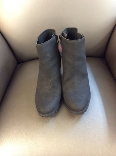 7 Kelly & Katie Ankle Boots