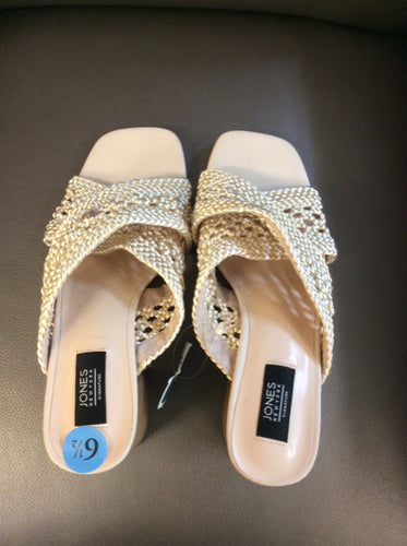 61/2 jones new york Sandals