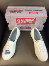 Load image into Gallery viewer, 8 skechers Sneakers