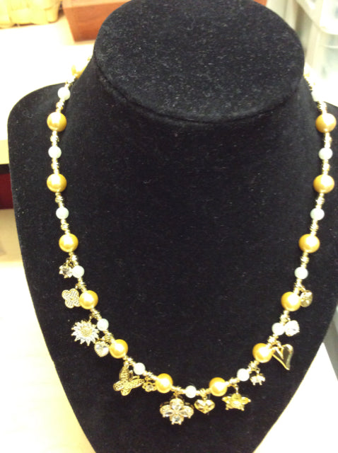 Necklace costume