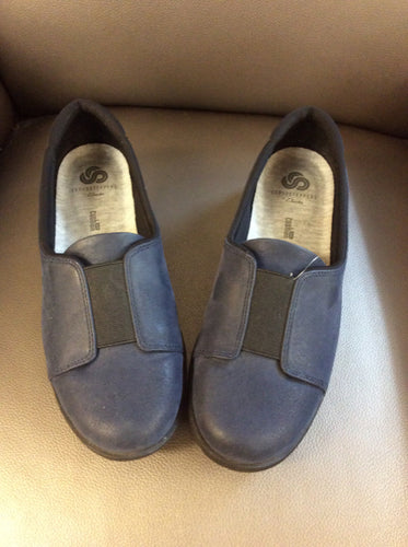 7.5 Clark's Loafers