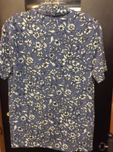 Load image into Gallery viewer, Express Size XS floral blue Men&#39;s - jersey
