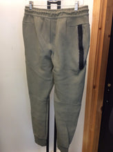 Load image into Gallery viewer, Nike Size m Olive Men&#39;s - sweat pants