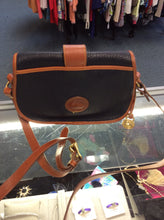 Load image into Gallery viewer, Dooney &amp; Bourke crossbody