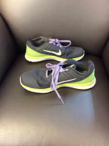 7 Nike Sneakers