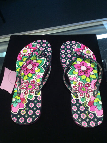 8 vera bradley flip flops