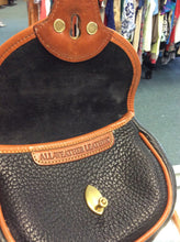 Load image into Gallery viewer, Dooney &amp; Bourke crossbody
