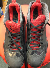 Load image into Gallery viewer, Nike Size 9 Black/Red Men&#39;s - sneakers