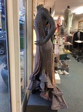 Load image into Gallery viewer, Size 6 BETSY &amp; ADAM Gown/Evening Wear