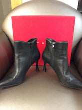 Load image into Gallery viewer, 7 Kelly &amp; Katie Ankle Boots