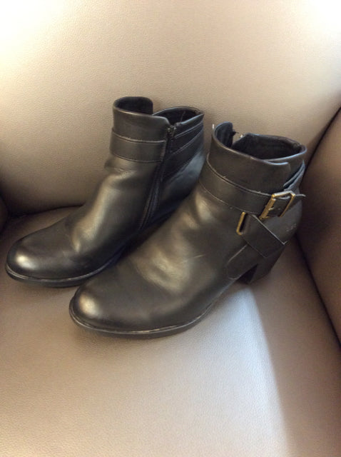 9 BOC Ankle Boots