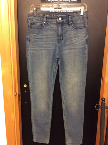 Size 2 the skinny Jeans