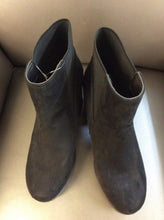 Load image into Gallery viewer, 9 Ankle Boots