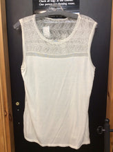 Load image into Gallery viewer, Apt. 9 Size L Off White jersey